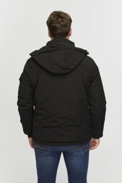 5656 Siyah Su İticili Rüzgar Geçirmez Mont