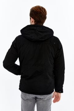 5618 Siyah Su İticili Rüzgar Geçirmez Mont