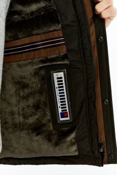 5618 Haki Su İticili Rüzgar Geçirmez Mont