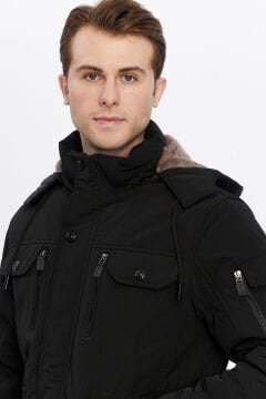 5653 Siyah Su İticili Rüzgar Geçirmez Mont Kaban